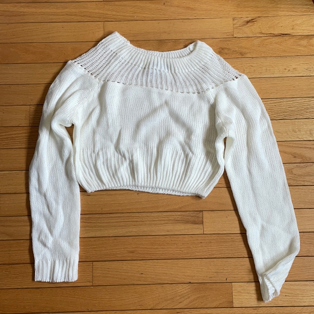 Loose fit white acrylic cropped sweater